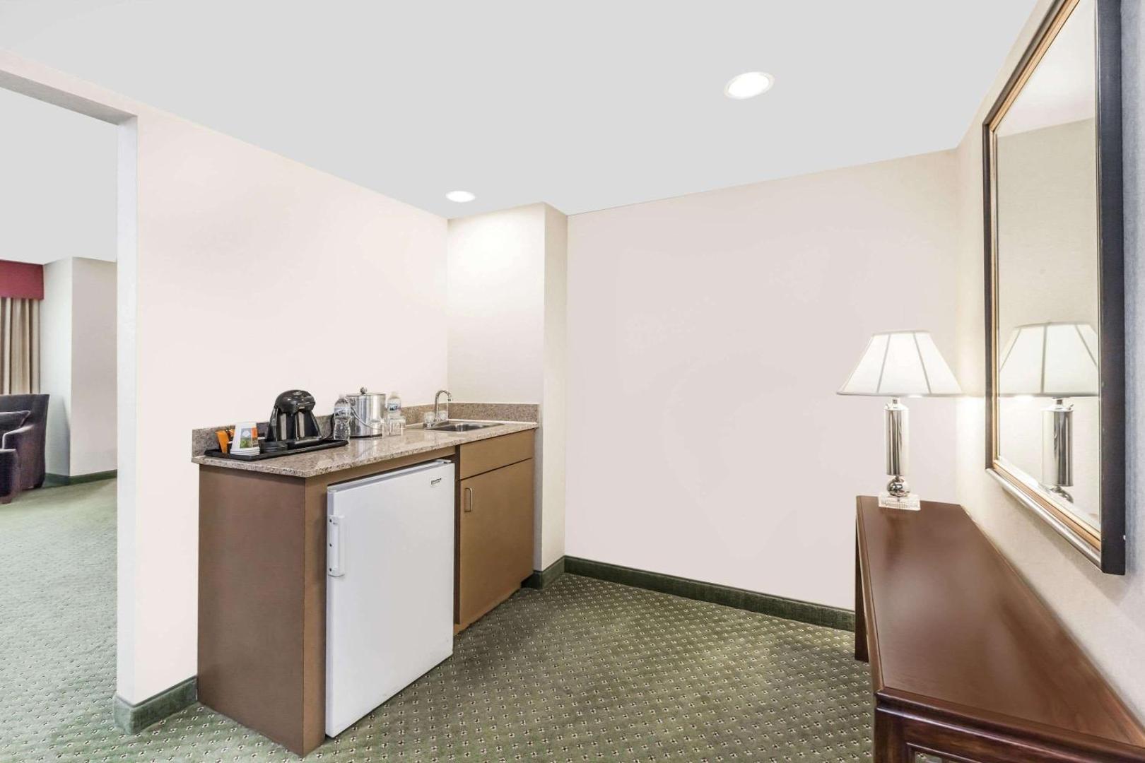 Wyndham Indianapolis West