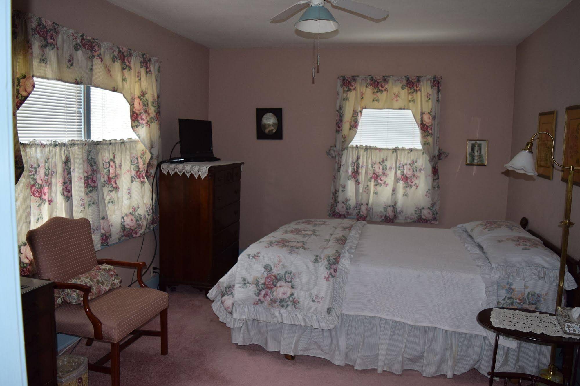 Pheasant Country Inn Bed & Breakfast