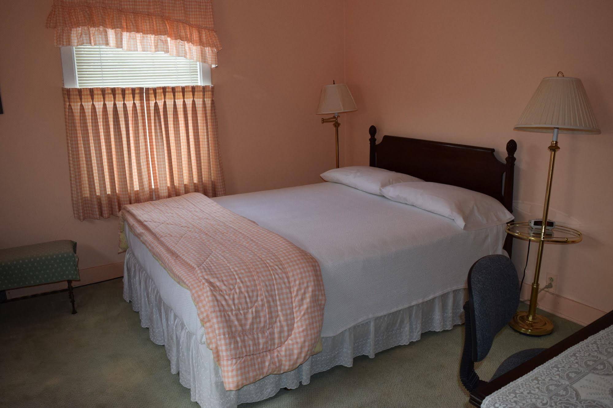 Pheasant Country Inn Bed & Breakfast