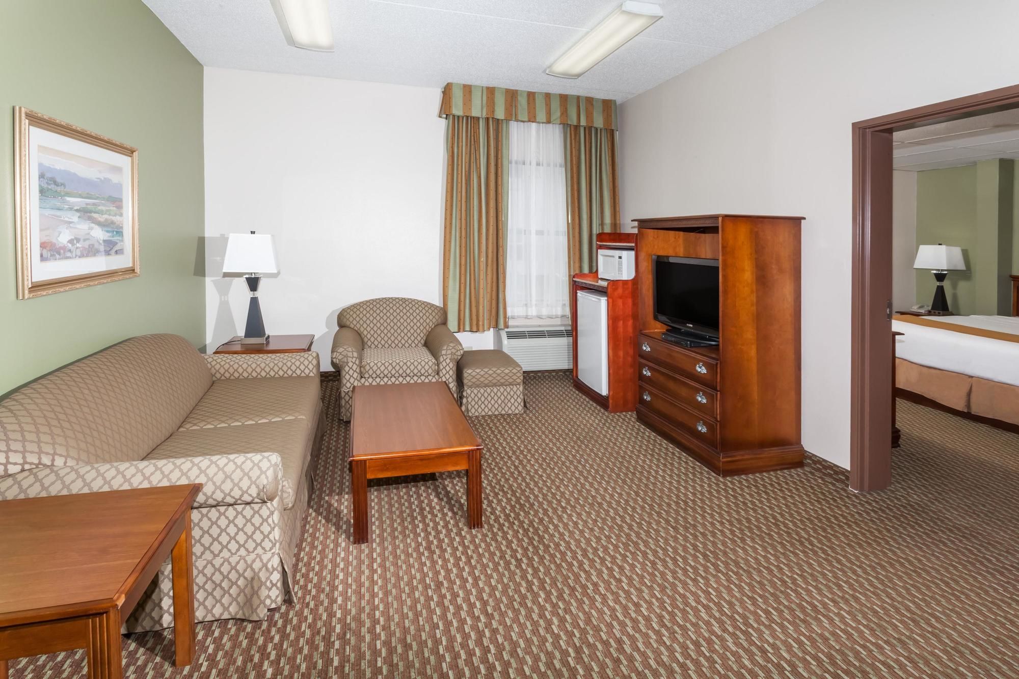 Baymont Inn & Suites by Wyndham Lafayette / Purdue Area