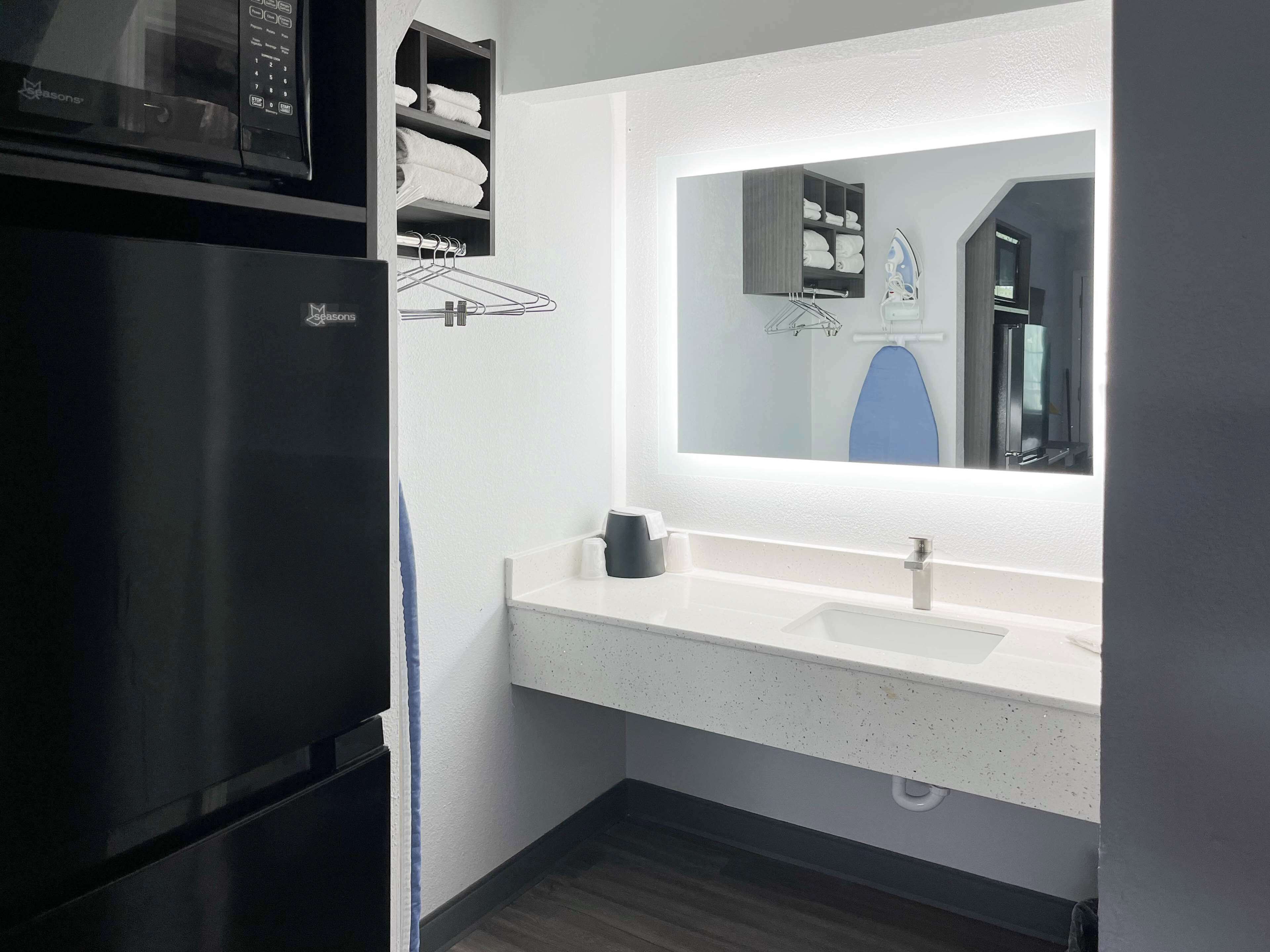 Studio 6 Suites - Lafayette, IN