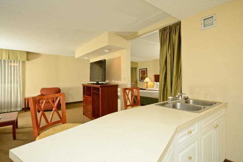Quality Inn & Suites