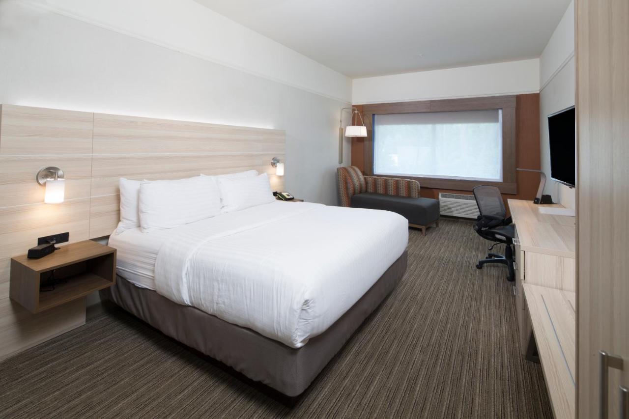 Holiday Inn Express & Suites La Porte
