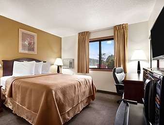 Travelodge by Wyndham La Porte/Michigan City Area