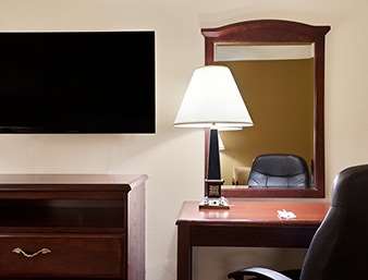 Travelodge by Wyndham La Porte/Michigan City Area