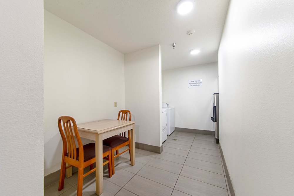 Motel 6 Lebanon In