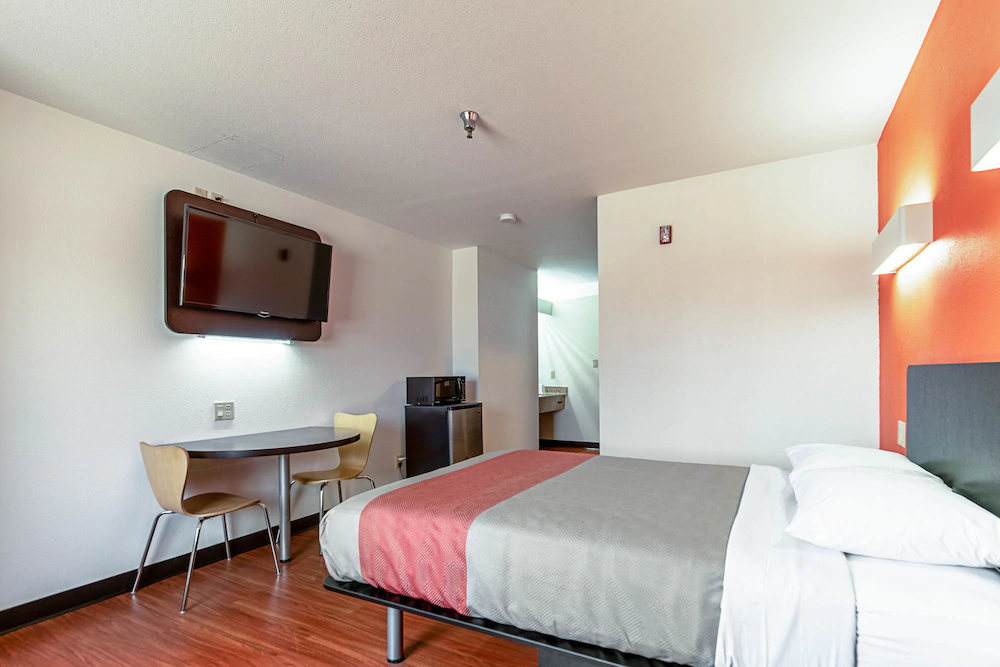 Motel 6 Lebanon In