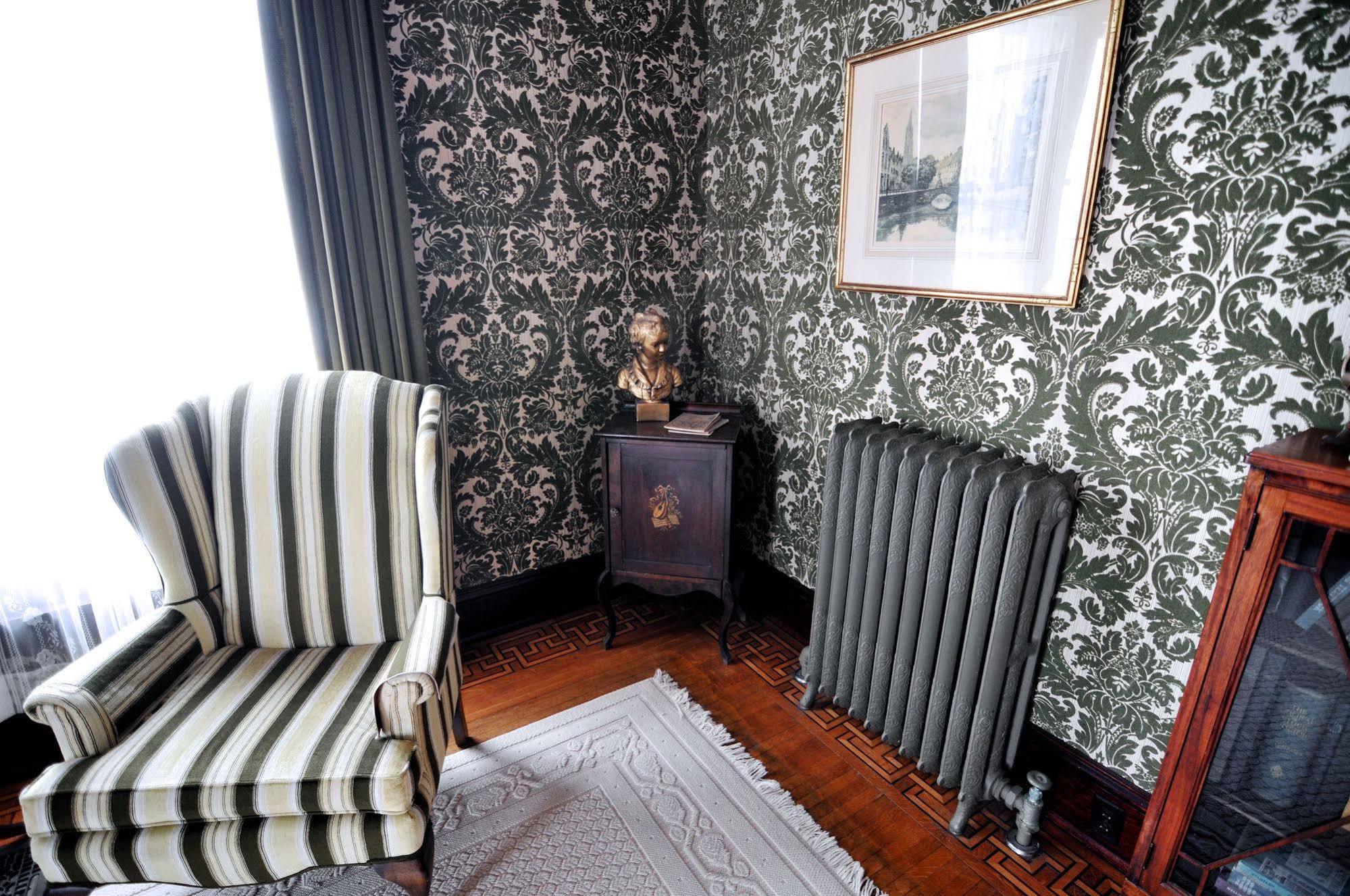 Solomon Mier Manor