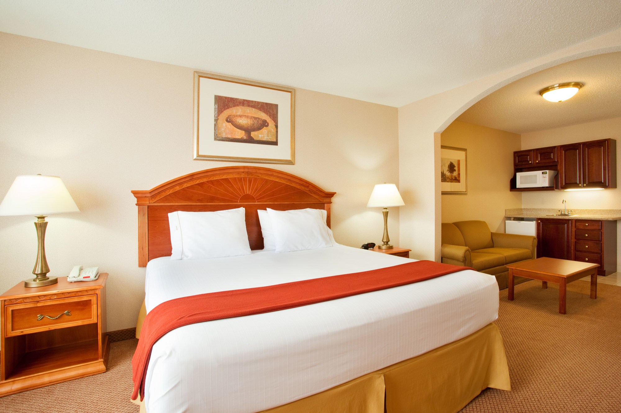 Holiday Inn Express & Suites Logansport