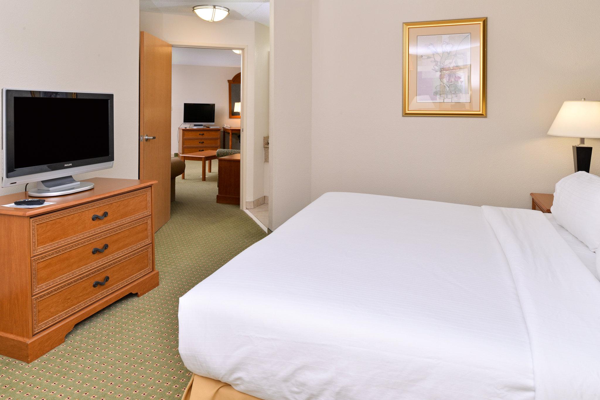 Holiday Inn Express & Suites Madison