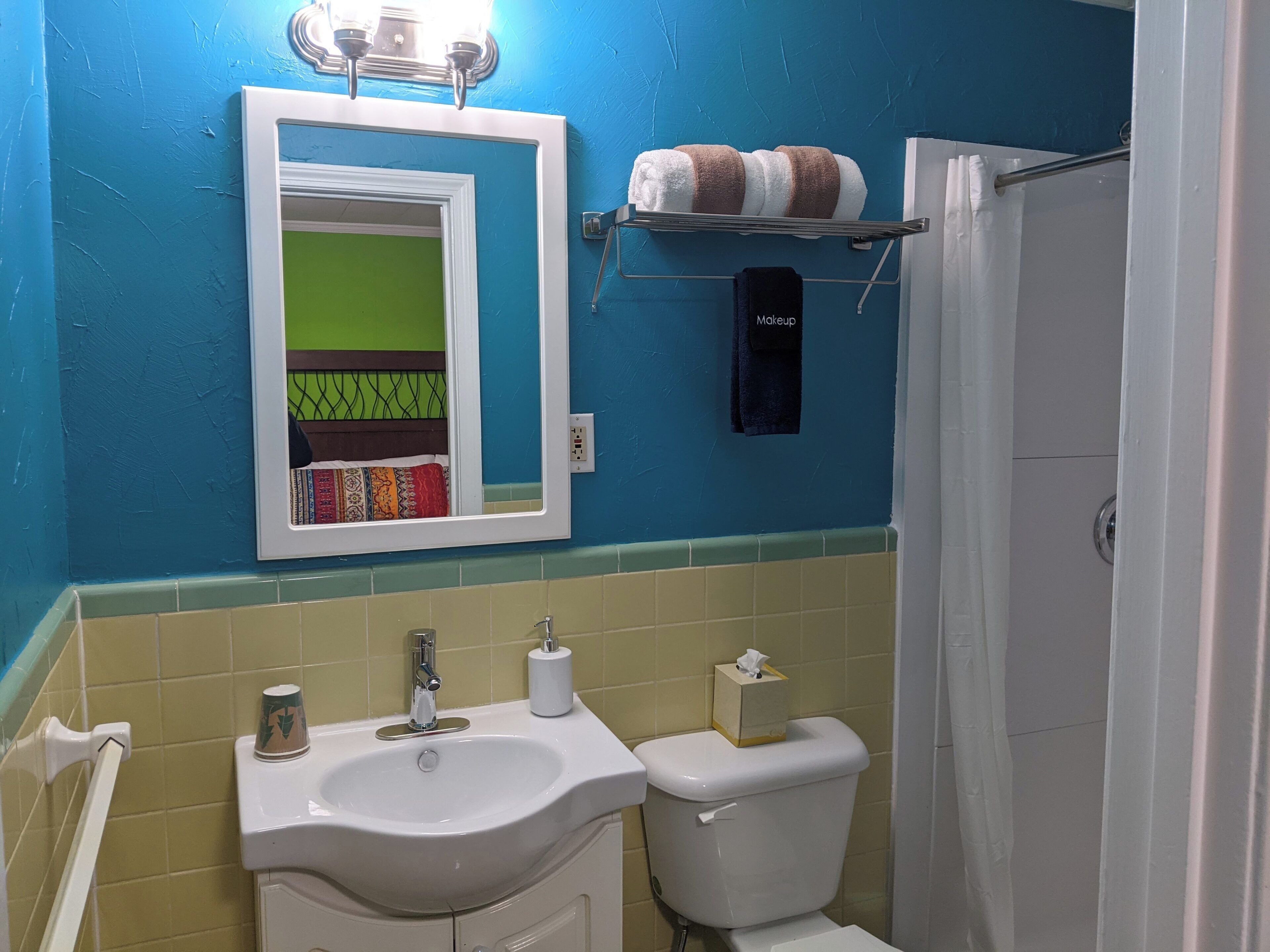 Riverboat Inn & Suites