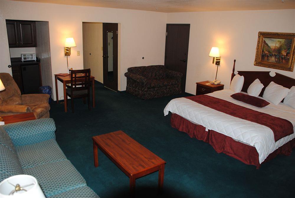 Super 8 by Wyndham Madison/Hanover Area
