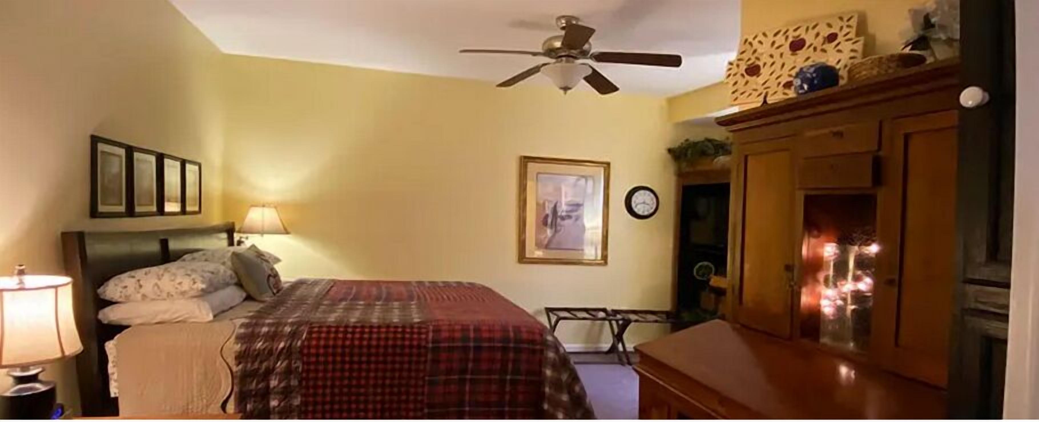 College Inn Bed & Breakfast