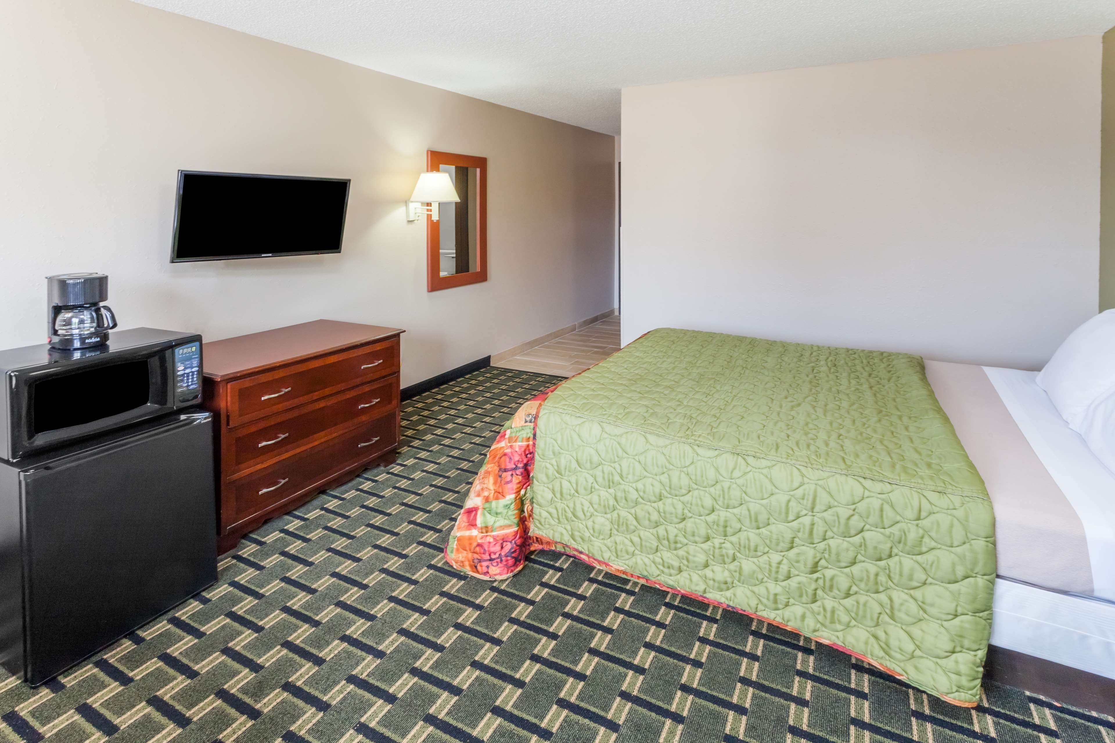 Super 8 by Wyndham Michigan City