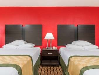 Days Inn by Wyndham Muncie -Ball State University