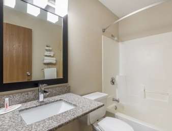Days Inn by Wyndham Muncie -Ball State University