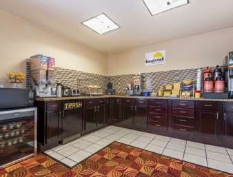 Days Inn by Wyndham Muncie -Ball State University