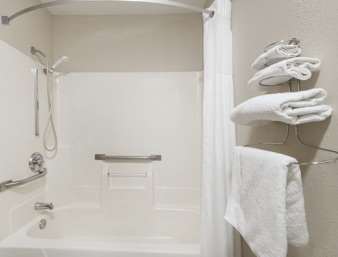 Days Inn by Wyndham Muncie -Ball State University