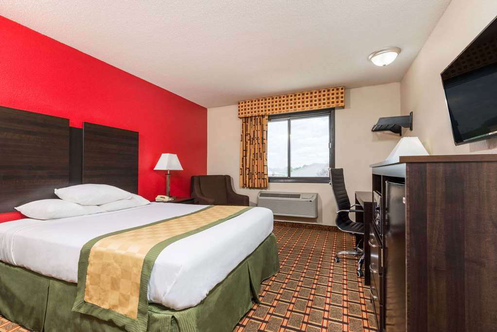 Days Inn by Wyndham Muncie -Ball State University