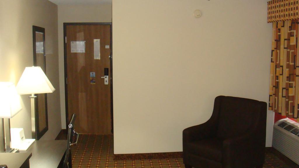 Days Inn by Wyndham Muncie -Ball State University