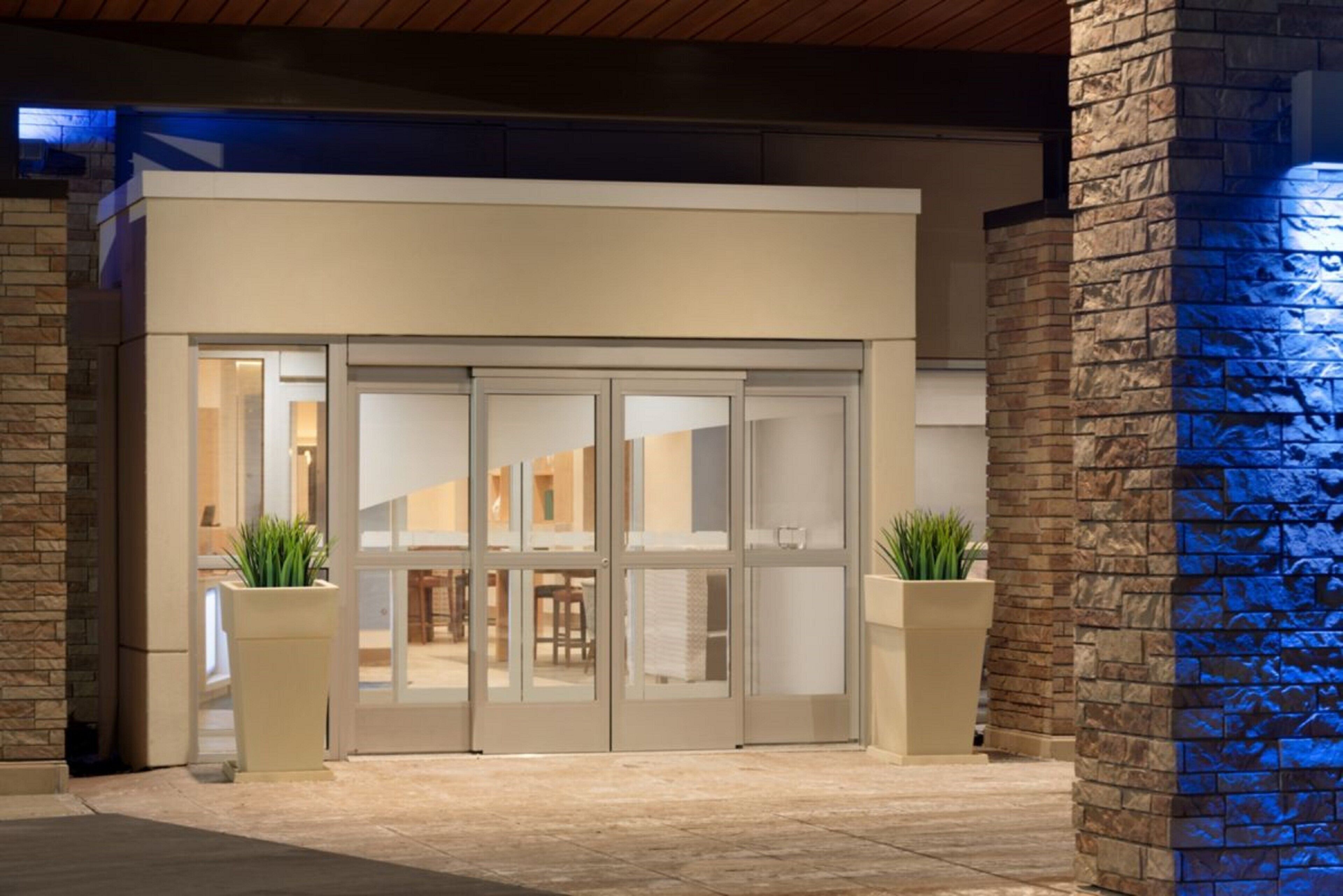 Holiday Inn Express And Suites Muncie Northwest By Ihg