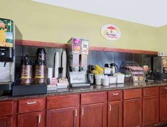 Super 8 by Wyndham Muncie/Ball St. College Area