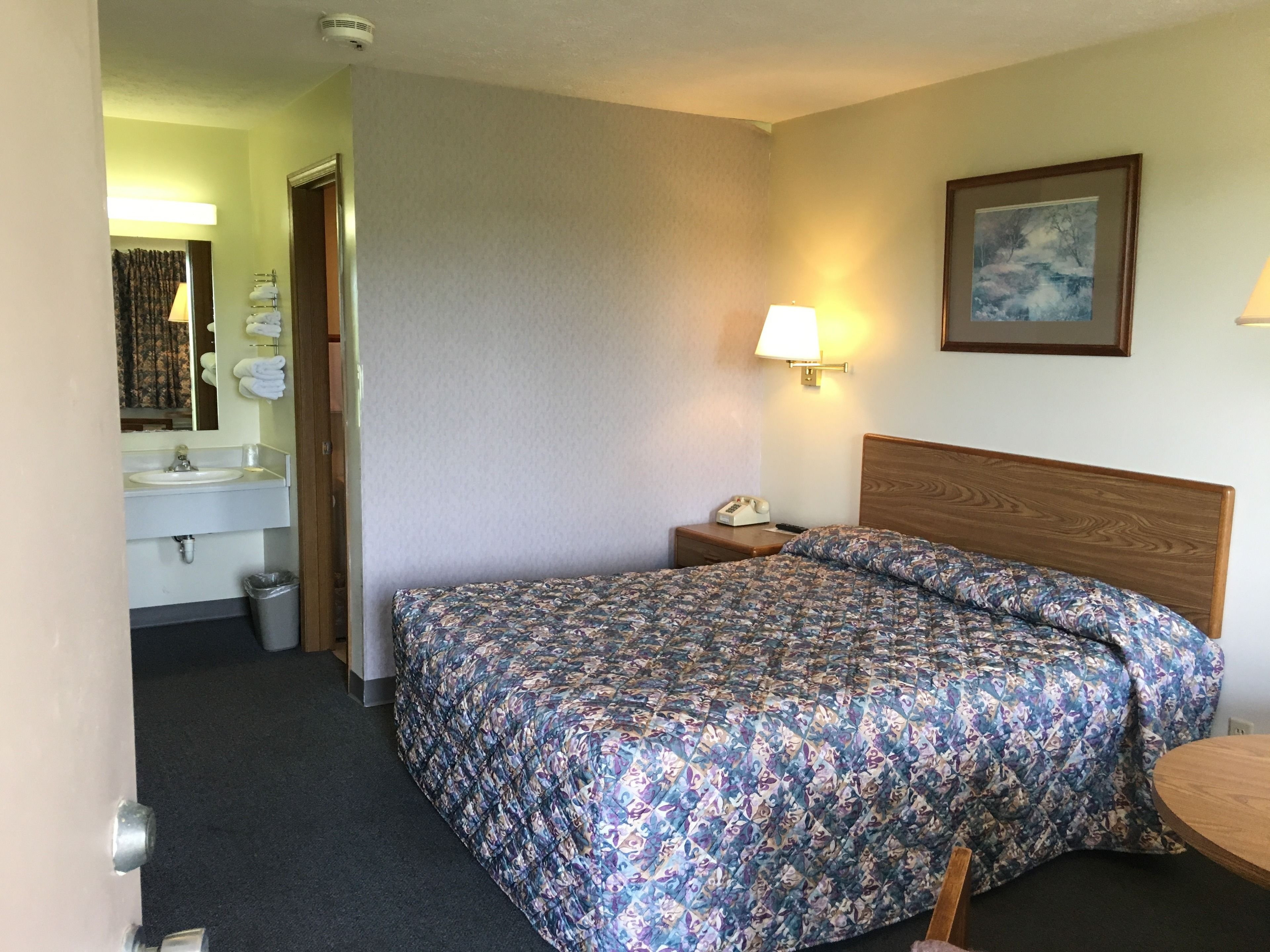 Salt Creek Inn