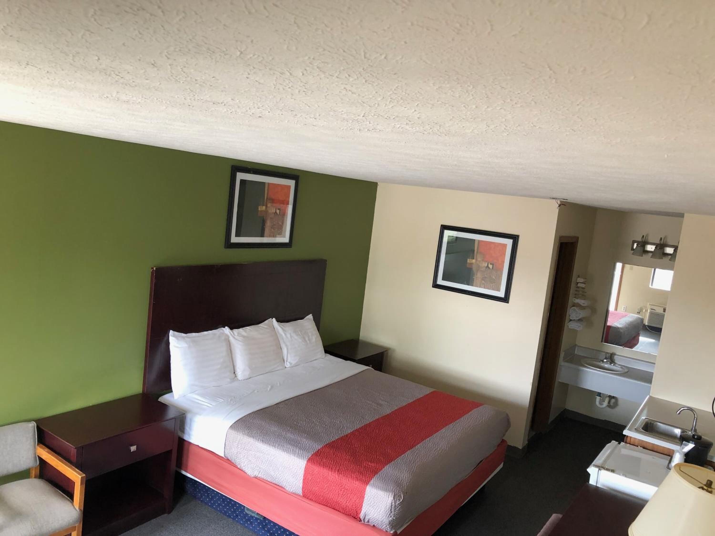 Salt Creek Inn