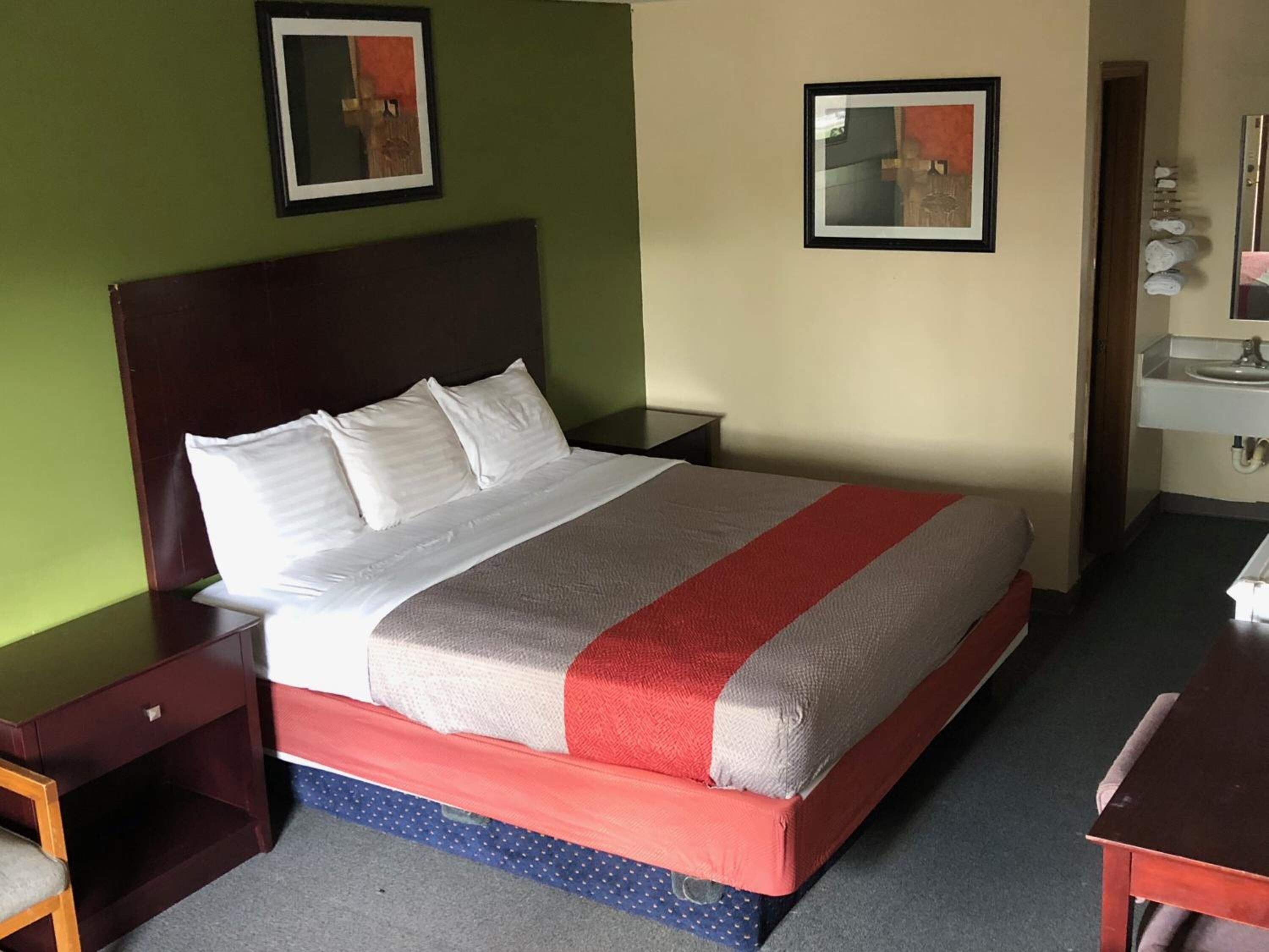 Salt Creek Inn