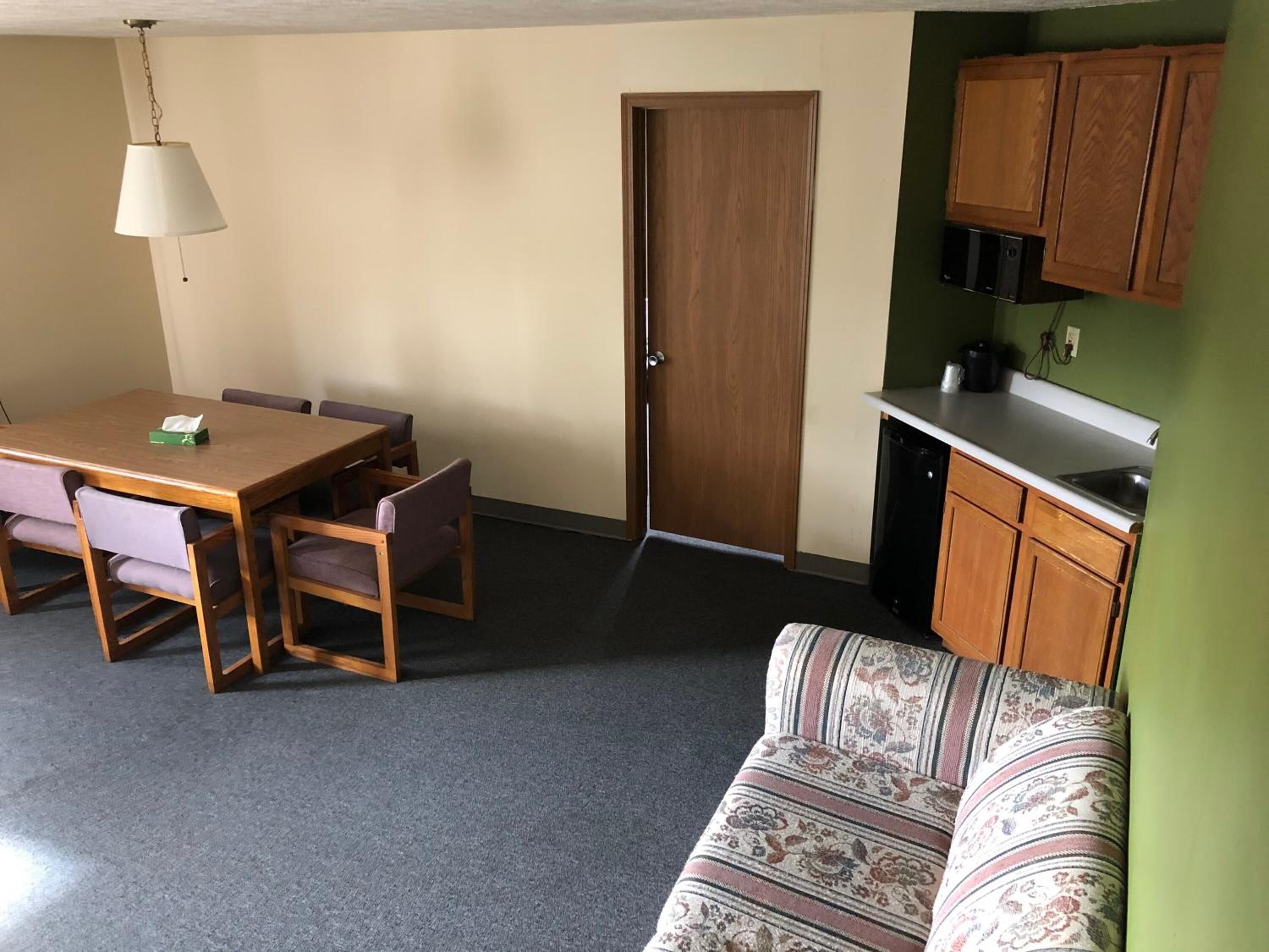 Salt Creek Inn
