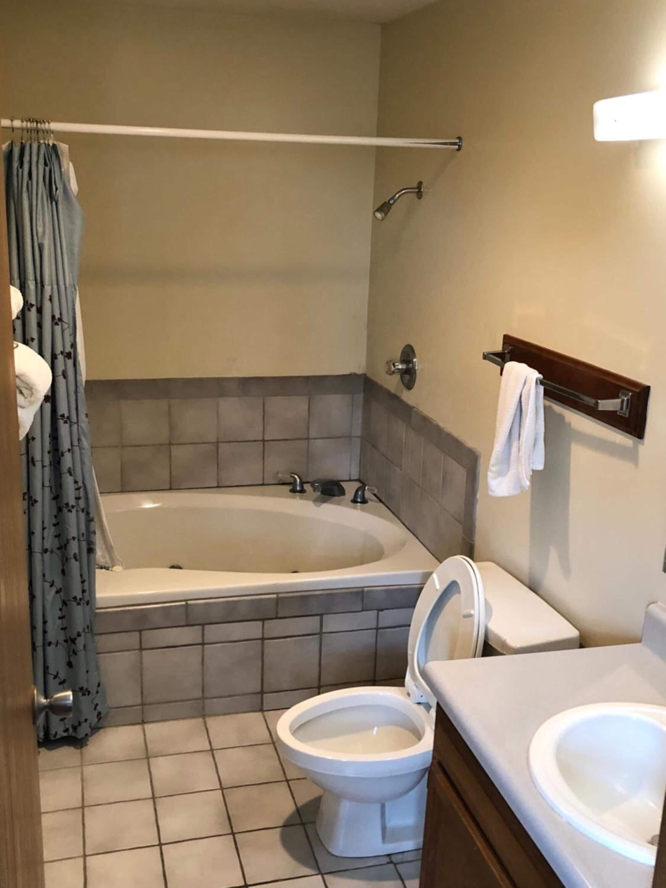 Salt Creek Inn