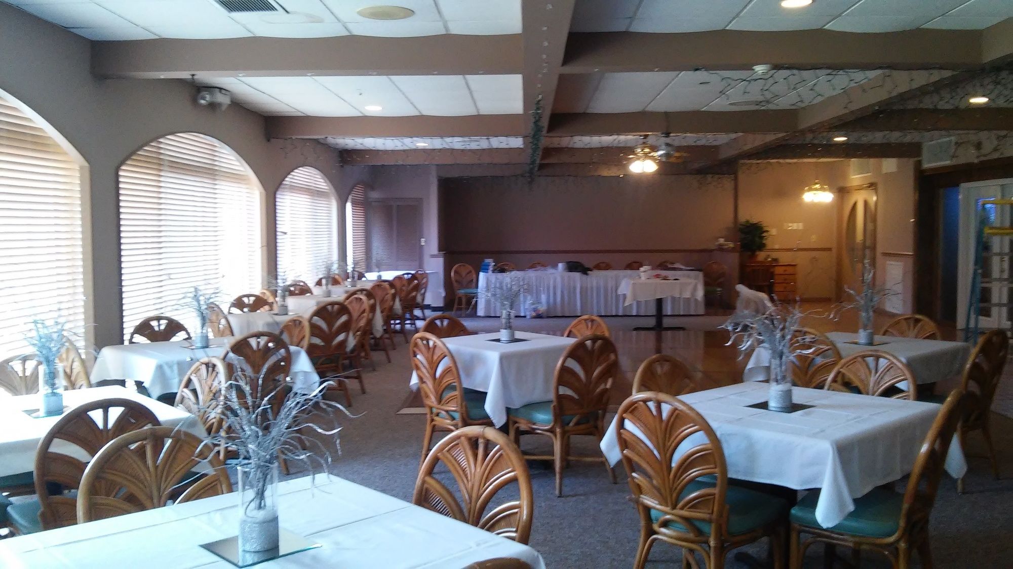 Raintree Inn