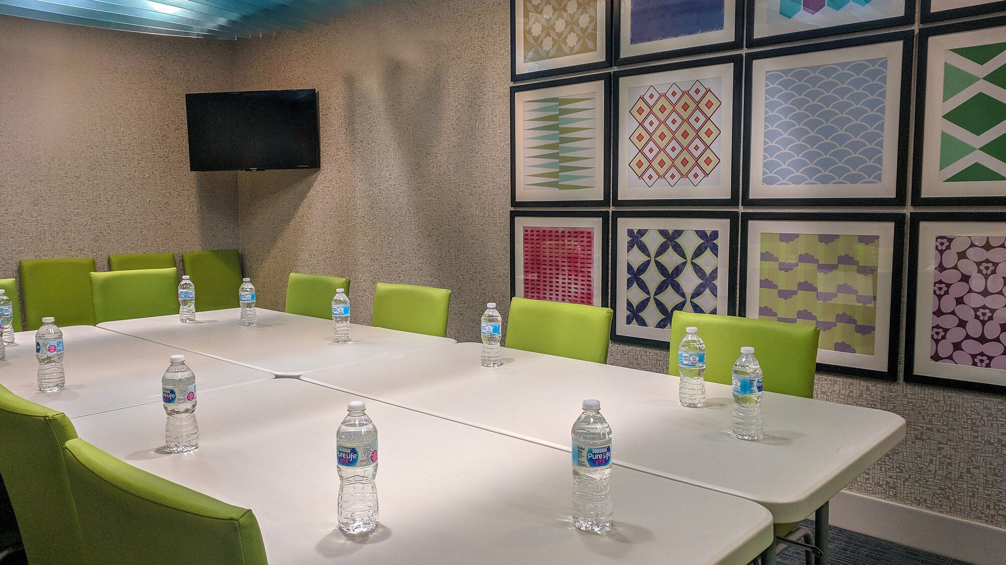Holiday Inn Express Fort Wayne-East (New Haven)