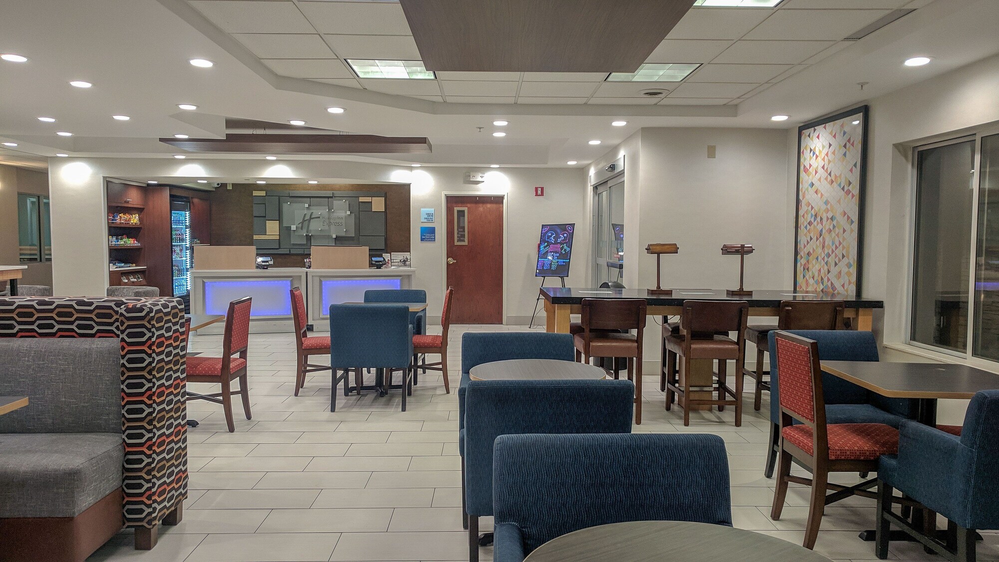 Holiday Inn Express Fort Wayne-East (New Haven)
