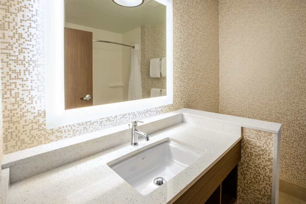 Holiday Inn Express and Suites Indianapolis NE - Noblesville