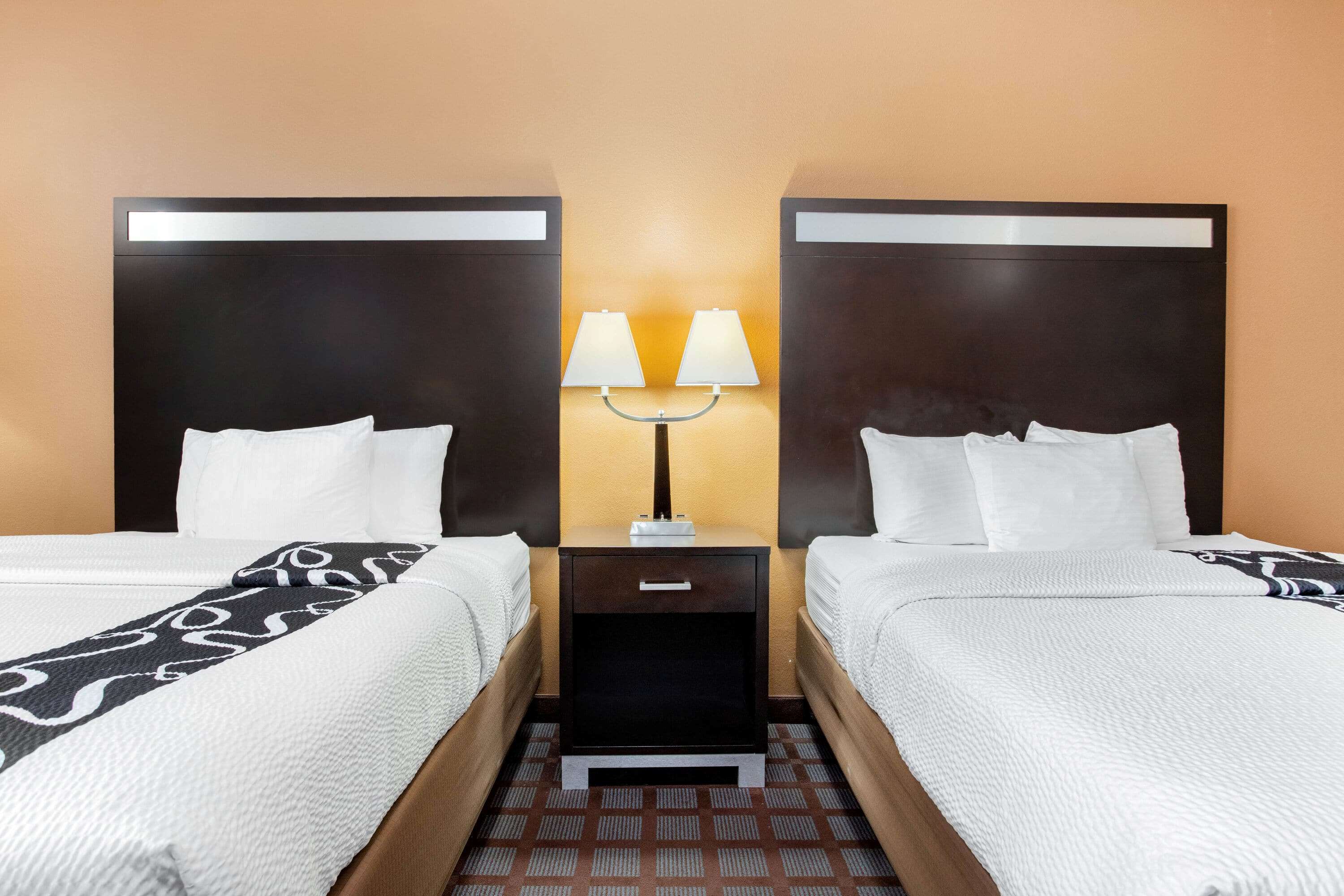 La Quinta Inn & Suites by Wyndham Indianapolis Airport West