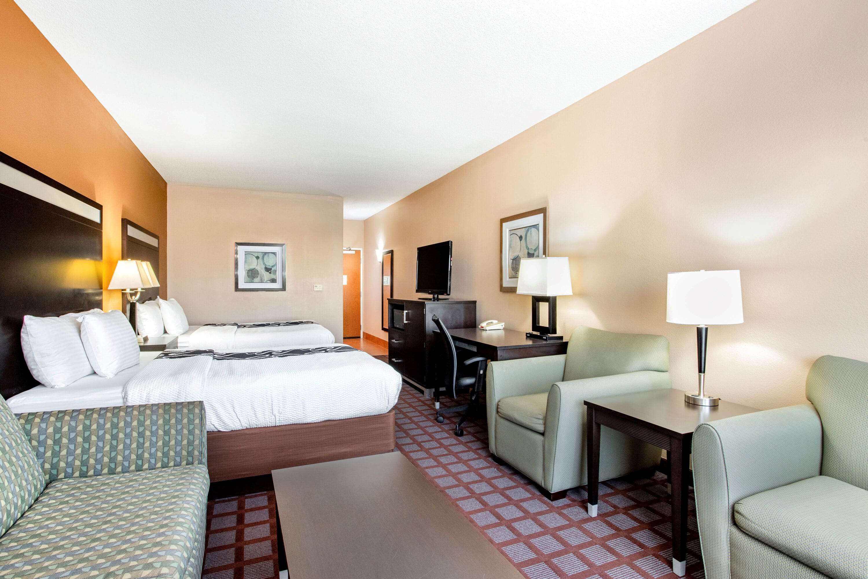 La Quinta Inn & Suites by Wyndham Indianapolis Airport West