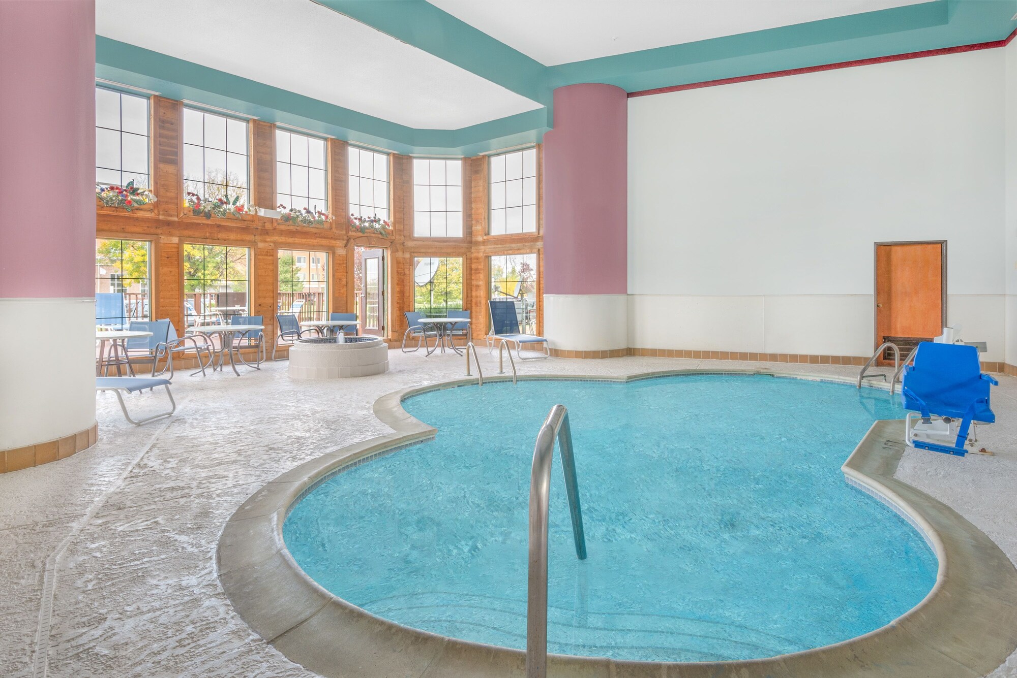 Clarion Pointe Indianapolis Airport