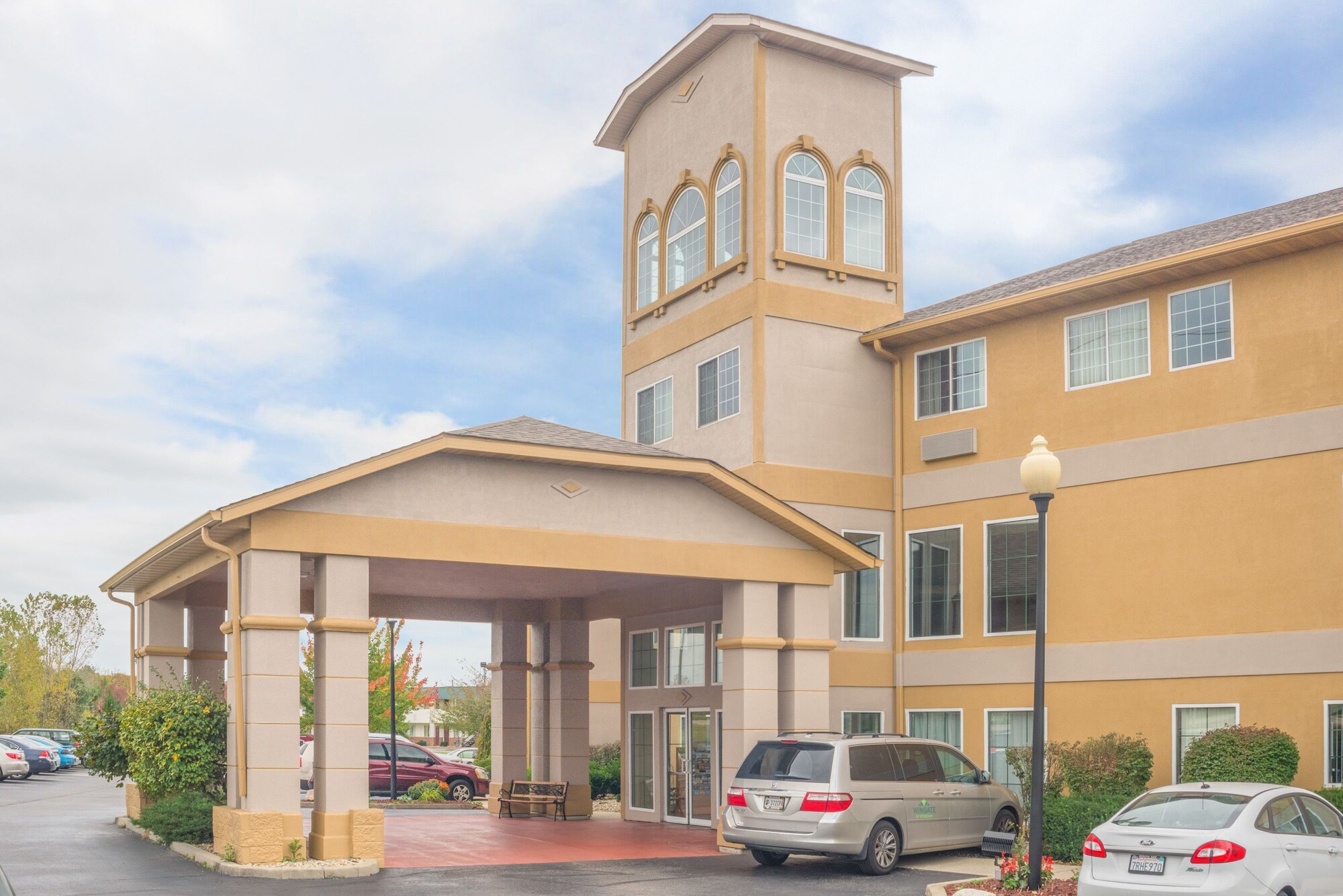 Clarion Pointe Indianapolis Airport