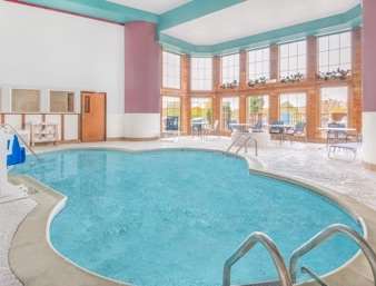 Clarion Pointe Indianapolis Airport
