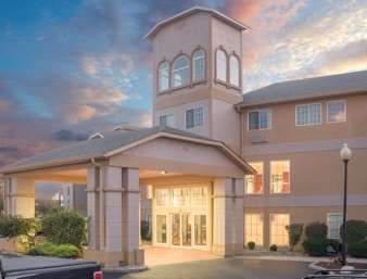 Clarion Pointe Indianapolis Airport