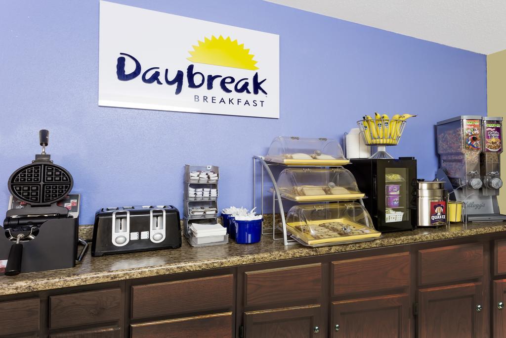 Days Inn by Wyndham Plymouth