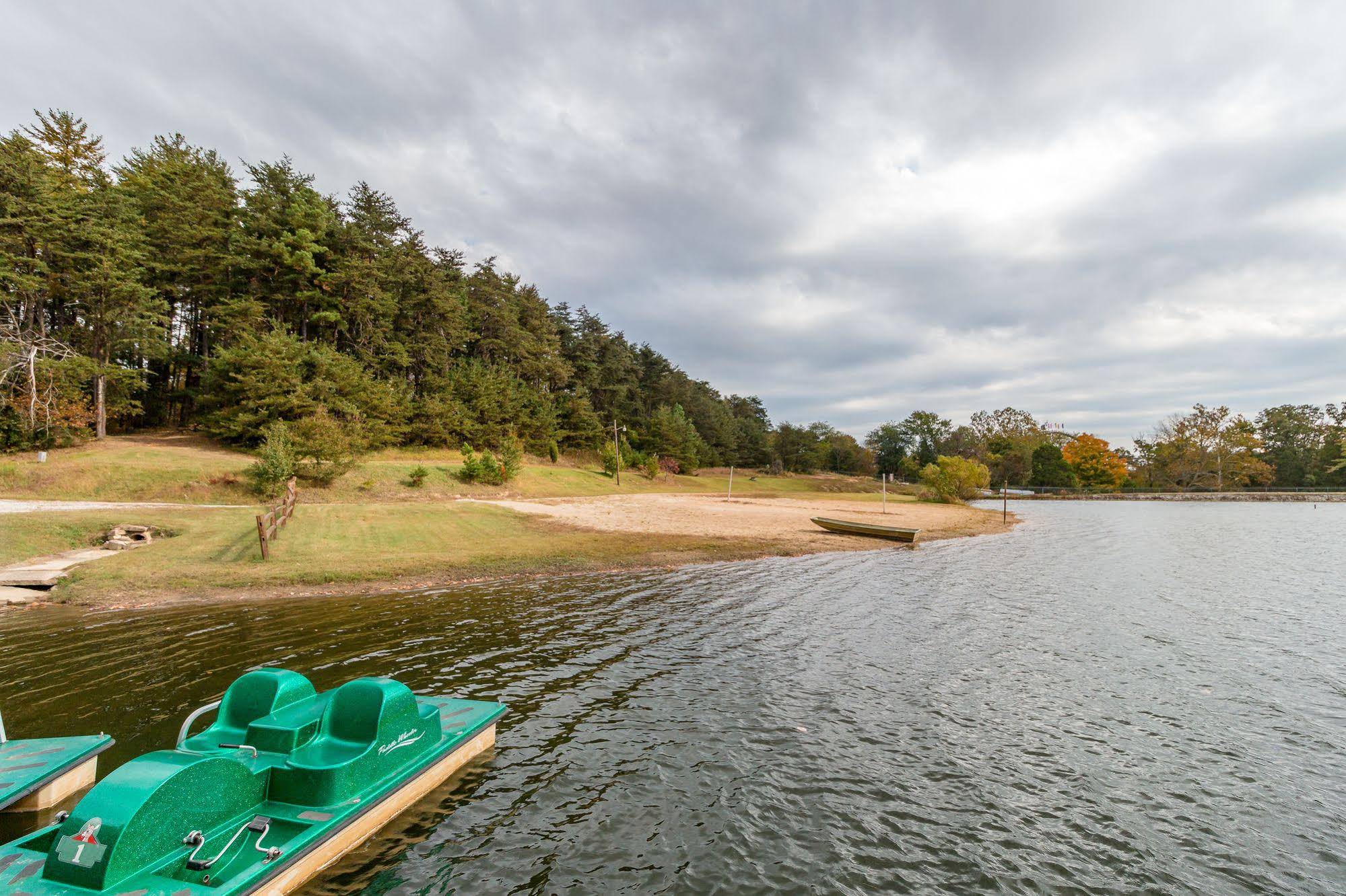 Lake Rudolph Campground & RV Resort