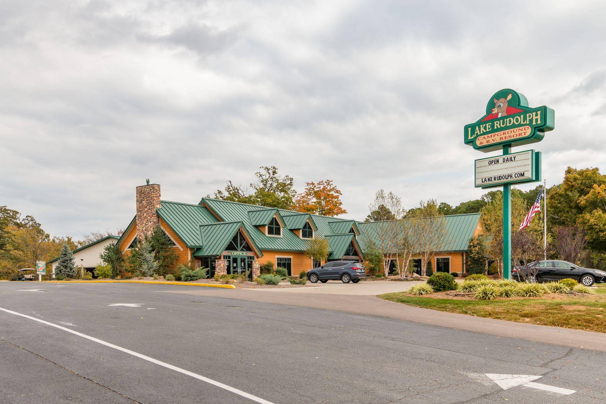 Lake Rudolph Campground & RV Resort