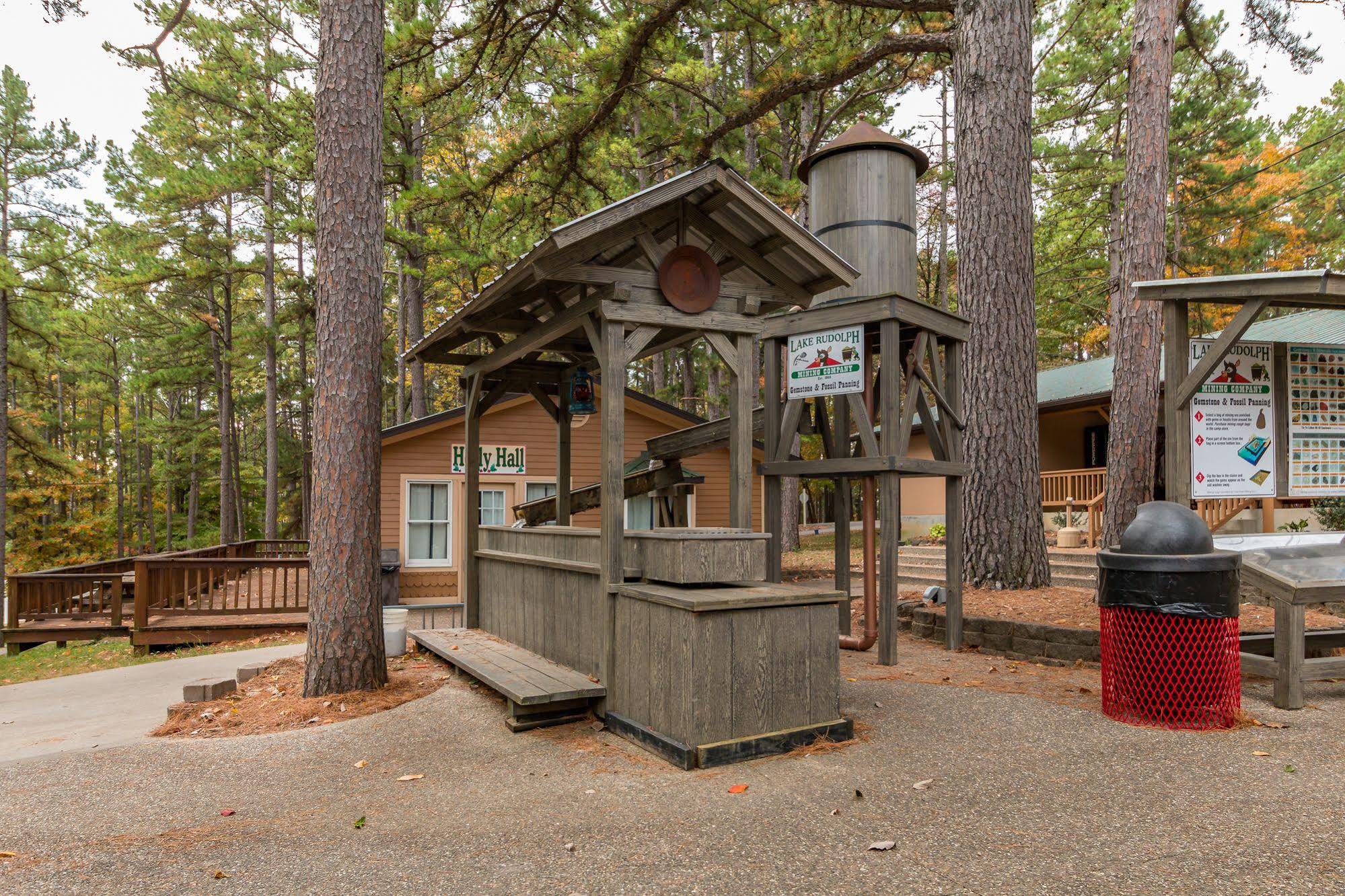 Lake Rudolph Campground & RV Resort