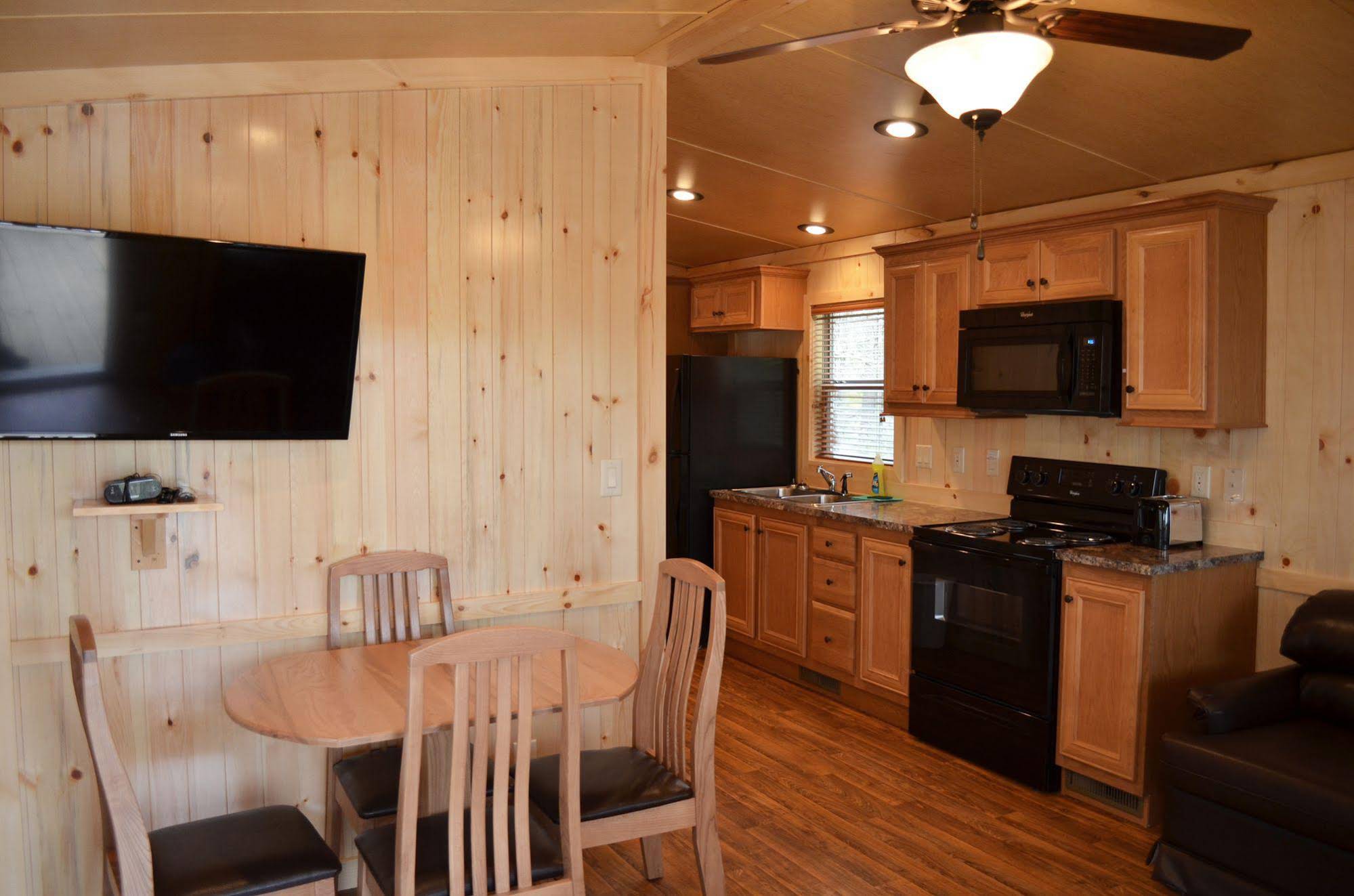 Lake Rudolph Campground & RV Resort