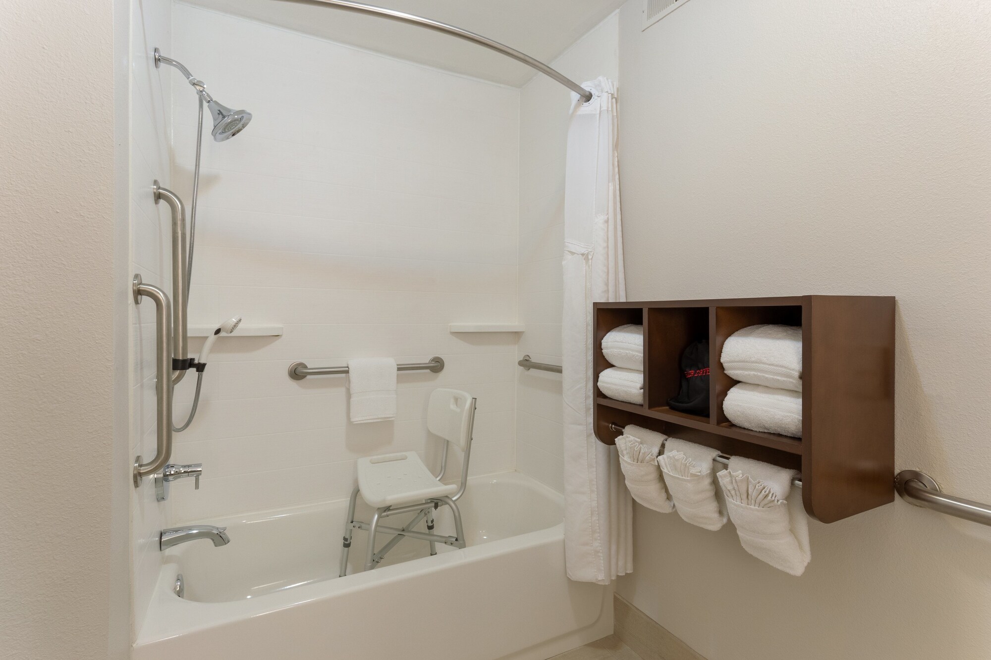 Holiday Inn Express & Suites Scottsburg