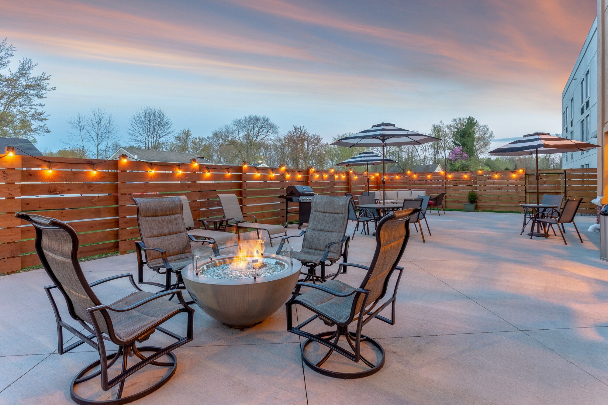 Holiday Inn Express & Suites Scottsburg