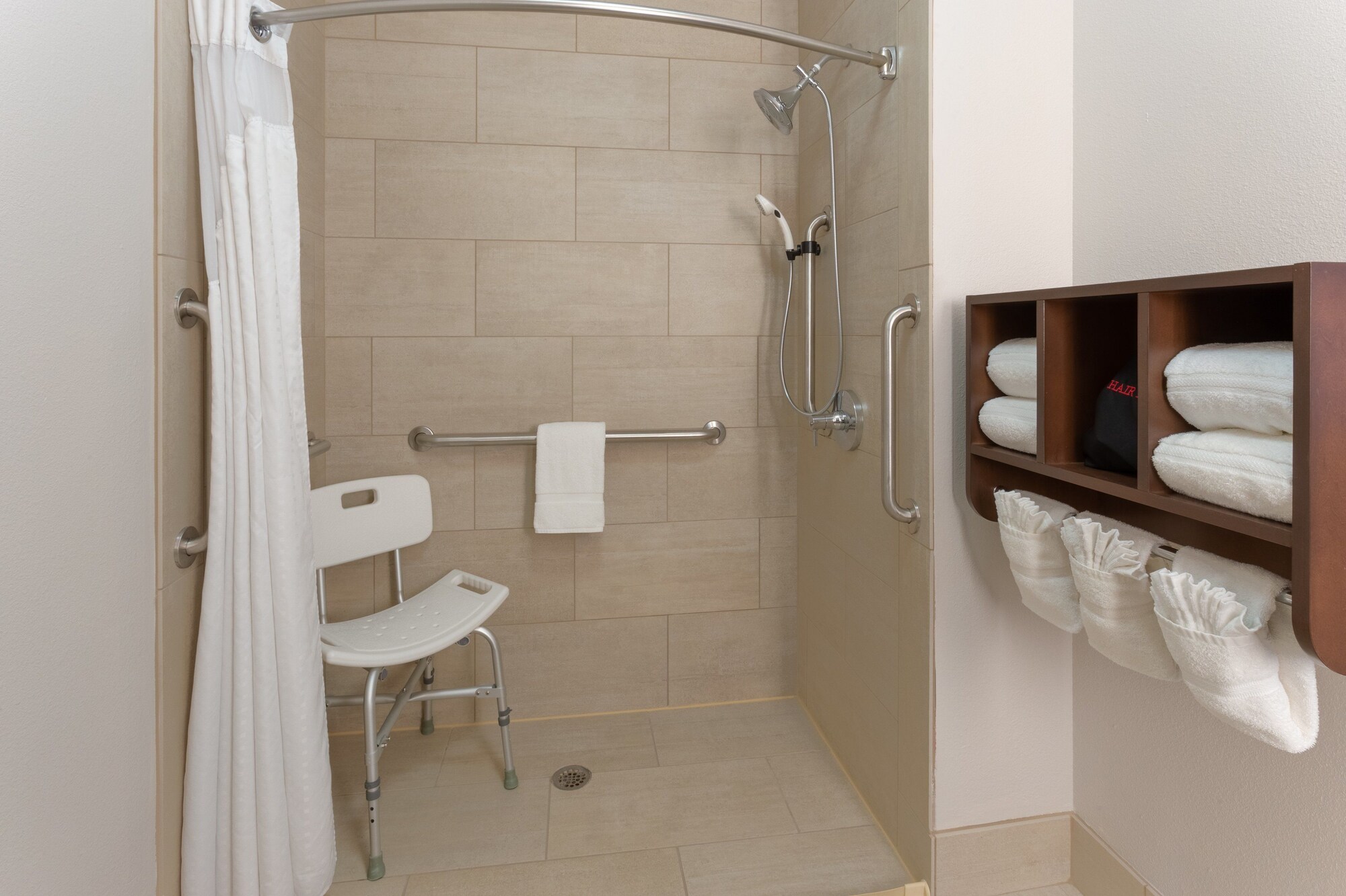 Holiday Inn Express & Suites Scottsburg