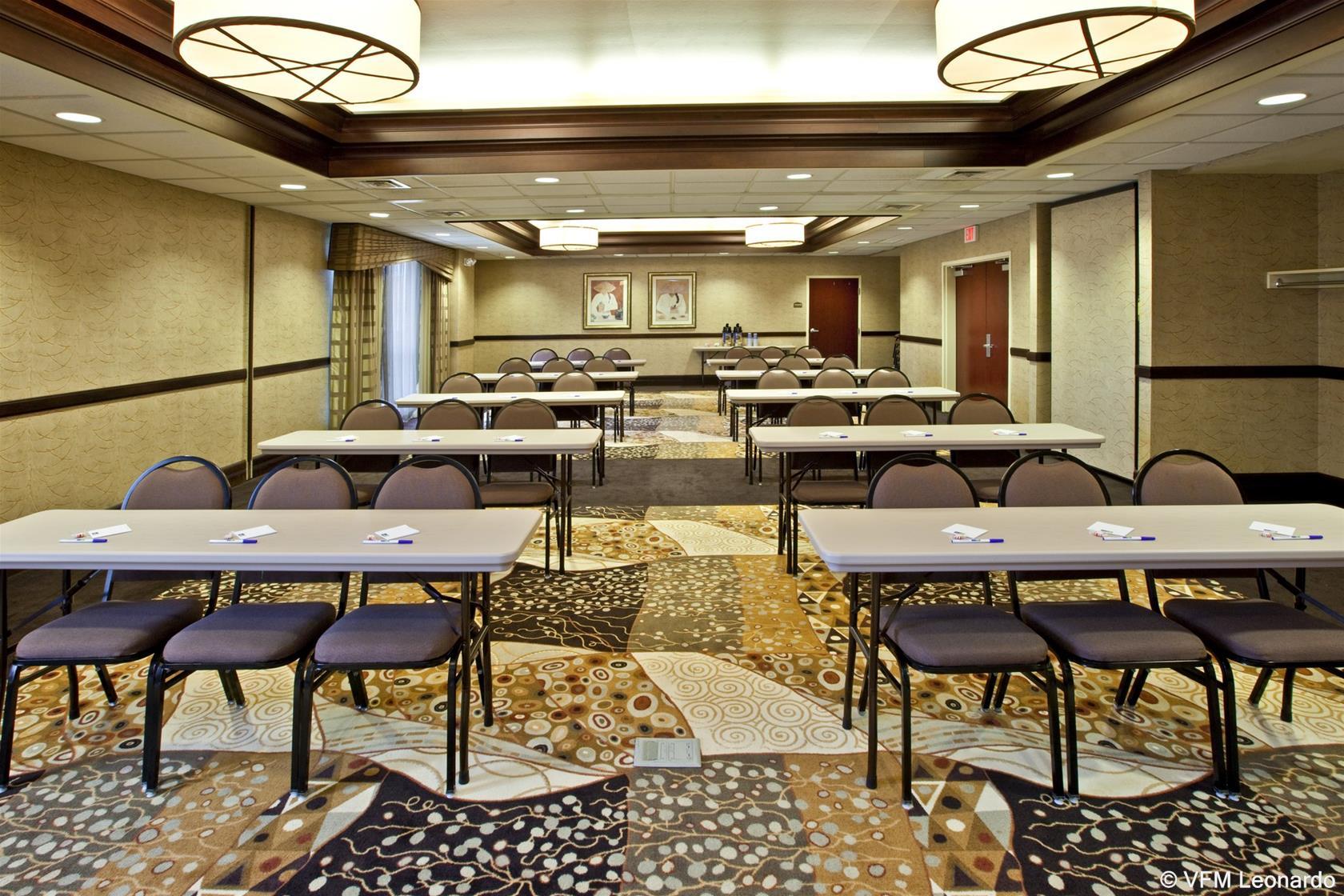 Holiday Inn Express Hotel & Suites Seymour